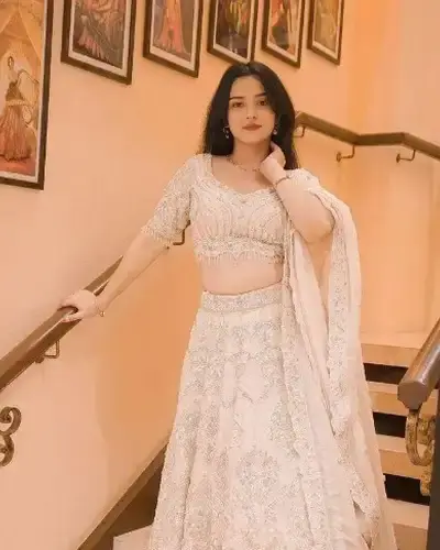 Escort Naharlagun